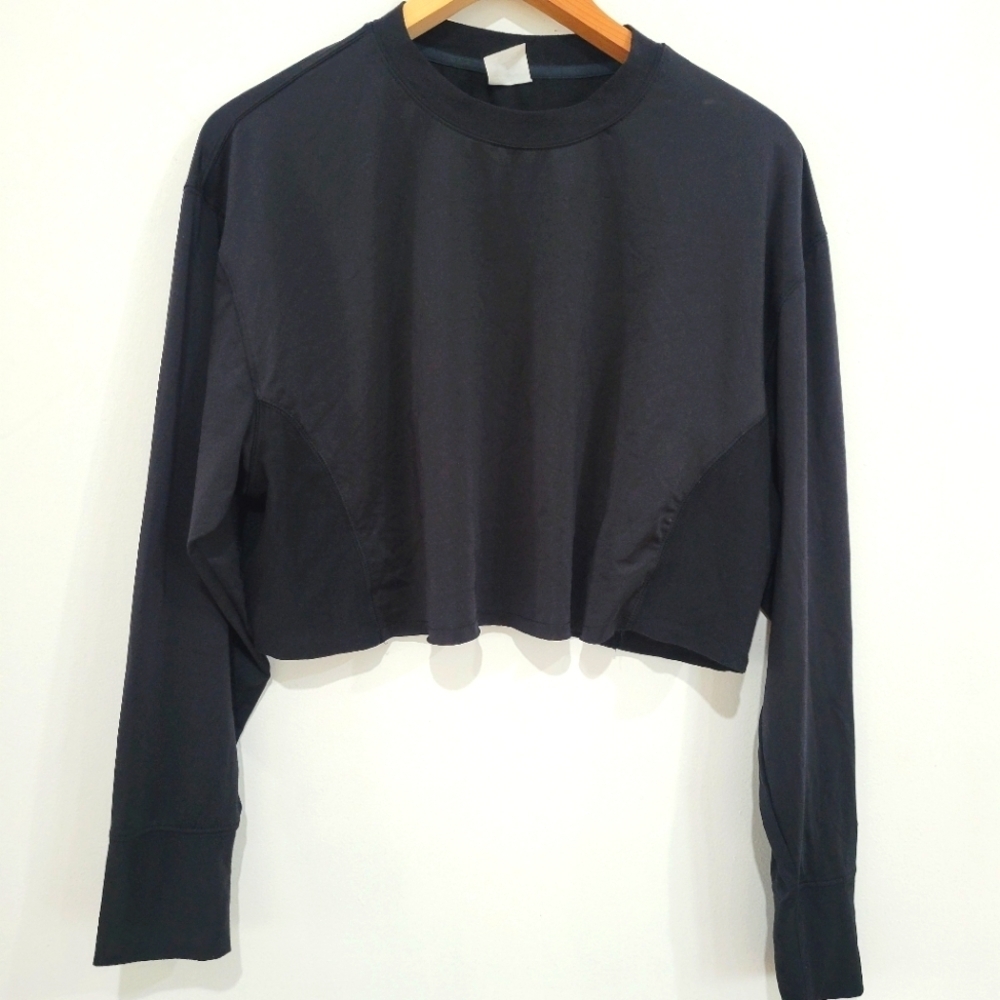 Champion cropped long sleeve shirt size M